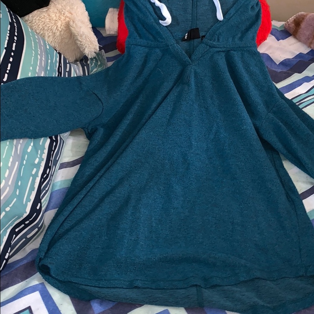 Long sleeve sweater